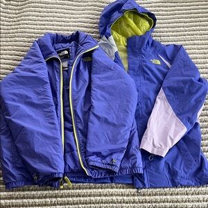 The North Face Kira Triclimate Girls’ Jacket 2-in-1!